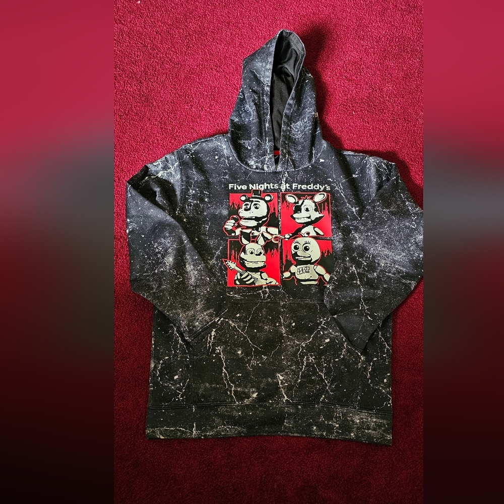 😱FNAF Hoodie! - Picture 2 of 6